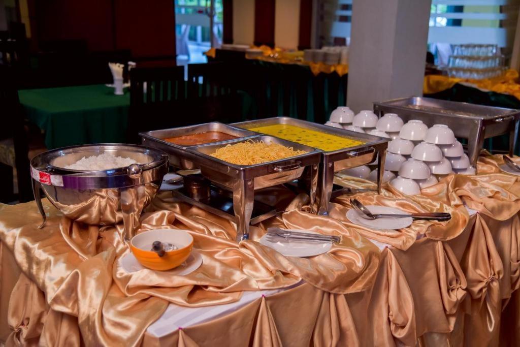 צ'ה אם Season Palace Huahin Hotel מראה חיצוני תמונה