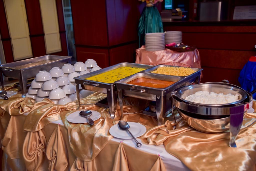 צ'ה אם Season Palace Huahin Hotel מראה חיצוני תמונה