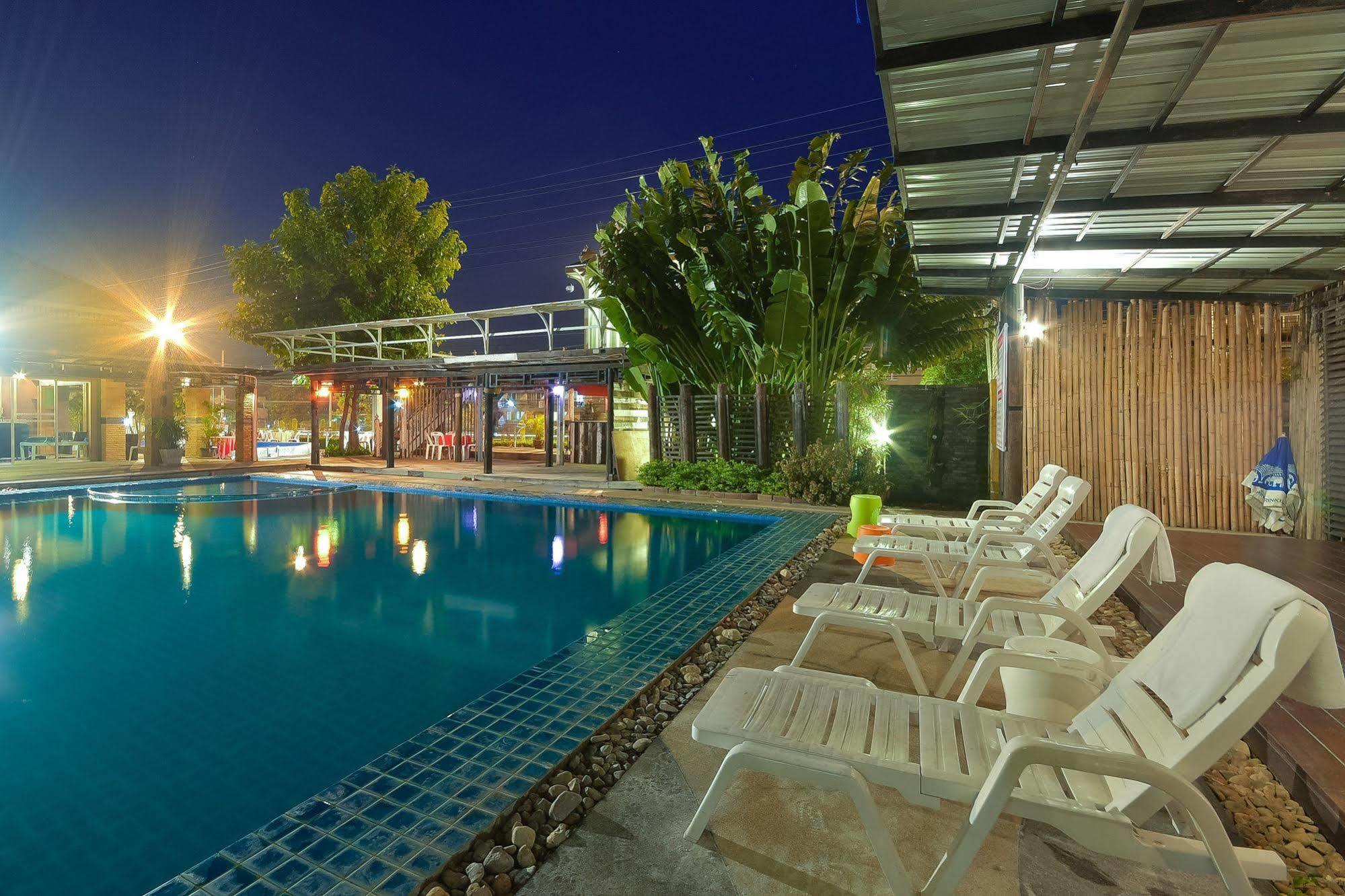 צ'ה אם Season Palace Huahin Hotel מראה חיצוני תמונה